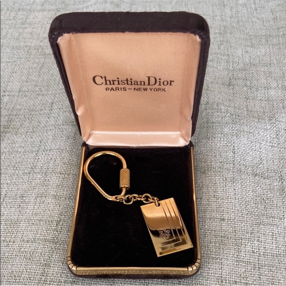 Dior Accessories - Dior Vintage Luxurious Gold Key Holder